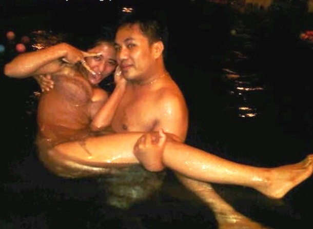 Dewi Perssik, Syarat Jadi Kekasihnya Harus Disunat